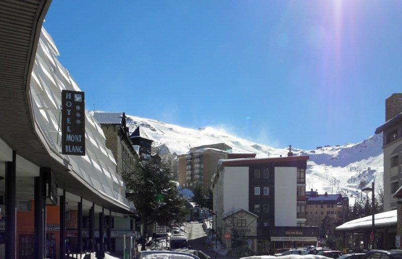 Hôtel Mont Blanc à Sierra Nevada Extérieur photo
